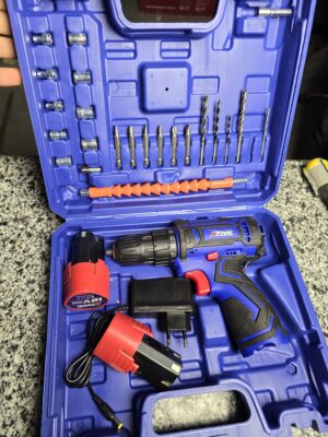 شنيور ١٢ فولت مع مجموعة لقم و بنط متنوعة من اكس باور